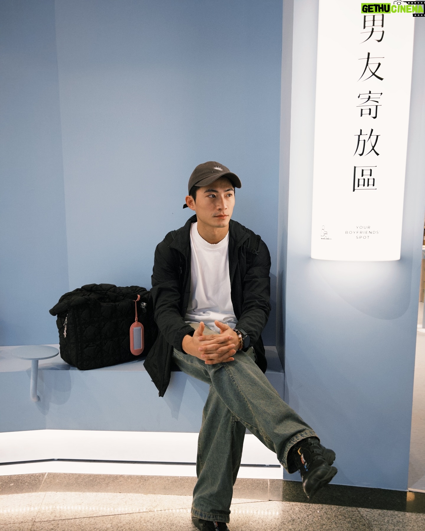 Chuck You - 2.7K Likes - #chuckvoyage
你們會不會逛太久😮💨
你們(?