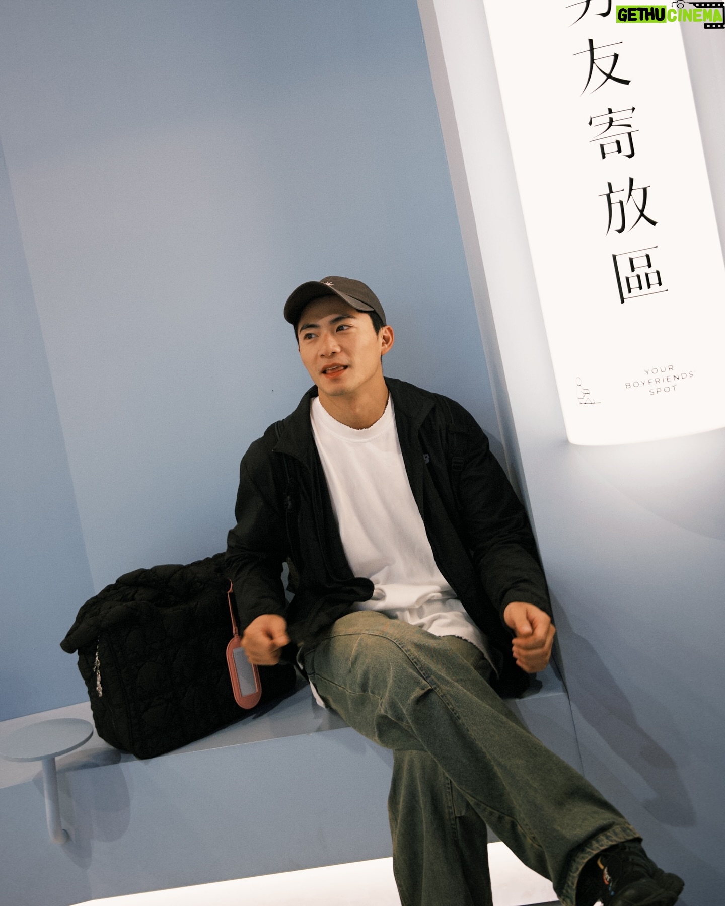 Chuck You - 2.7K Likes - #chuckvoyage
你們會不會逛太久😮💨
你們(?