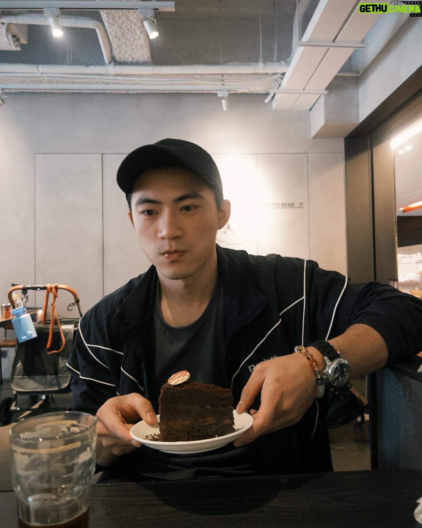 Chuck You - 3.3K Likes - #chuckvoyage
大學畢業後出社會後有聯絡的沒幾個
謝謝你一直在身邊 @vida_lai ❤️❤️