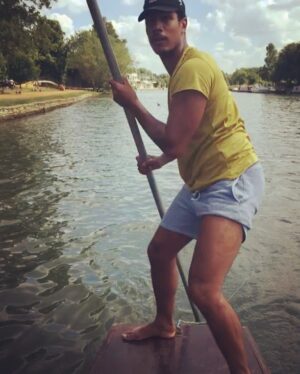 Chuku Modu Instagram - African river boat technique on 🔥 a day in Oxford with the 💚ones.