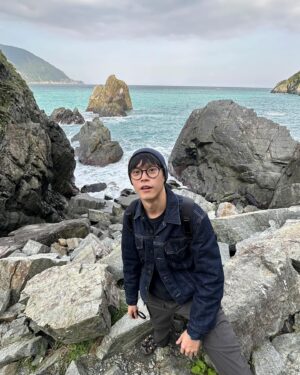 Chun-Chih Huang Instagram - 三人兩天一YA，我先來升營火