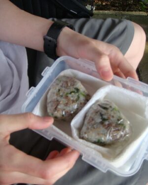 Chun-Chih Huang Instagram - 甘巴爹 拎一杯茶