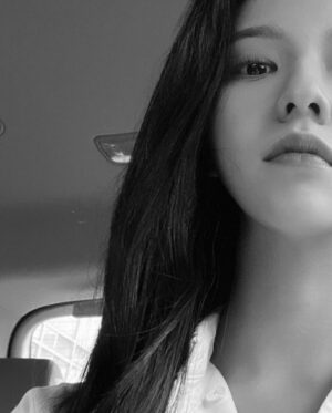 Chung Hye-lyn Instagram - 바쁘다바빠 요즘 근황 까망머리 모음집(?)