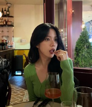 Chung Hye-lyn Instagram - 분명 꿈에서 번호 다 알려줬는데 .. #로또