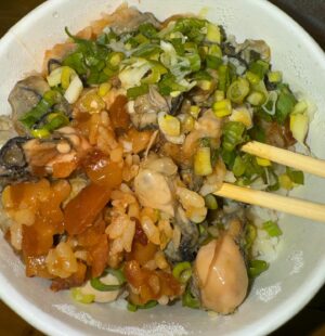 Chung Suet-Ying Instagram - 我坐在食物前面拎高隻手