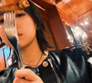 Chung Suet-Ying Instagram - 另，不忘行q