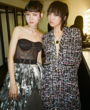 Chung Suet-Ying Instagram - @hongkongfilmawards ：
你好！
希望各位工作人員在這兩天休息得好。
我有看訪問和新聞，知道典禮現場位置很有限，
世界上也沒有任何一種途徑能購票（是），
謝謝你們在這樣的情況下也給我入場門票，
我真是香港中lucky的人，謝謝。

另一邊廂，感激你們
@chanelofficial 
@missfashioncloud 
及
@clarencelau 
@scscsh 
@siumei_zi 
@hillnexleex 
@zhanglooo 
@ngyingching 
@lyricistl.movie 

謝謝！