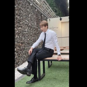 Chunji Instagram - -
-
-
오랜만에 수트🙃
오랜만에 틴탑🙂