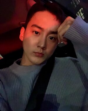 Chunji Instagram - -
차..너무막혀..
내 휴가.. 오늘나와써요👋