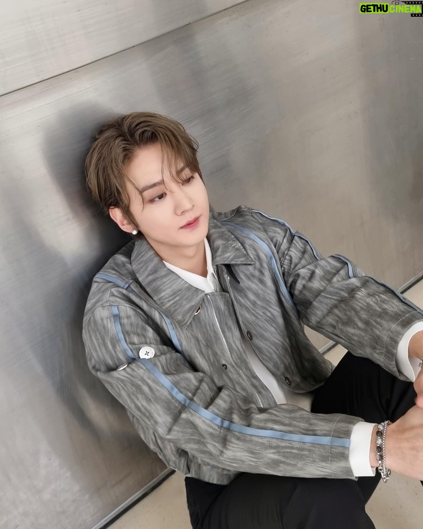 Chunji - 3 Likes - 다음주 마지막 팬싸😯
오늘도 완료