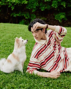 Cian-You Peng Instagram - Tommy Hilfiger與狗狗的一日完美組合，到底是麥麥遛我還是我遛麥麥？！🦮🐶

@tommyhilfiger #tommyhilfigertaiwan