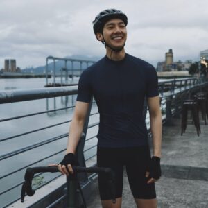 Cian-You Peng Instagram - 6：00再冷都要騎🚴
謝謝創安好夥伴！
