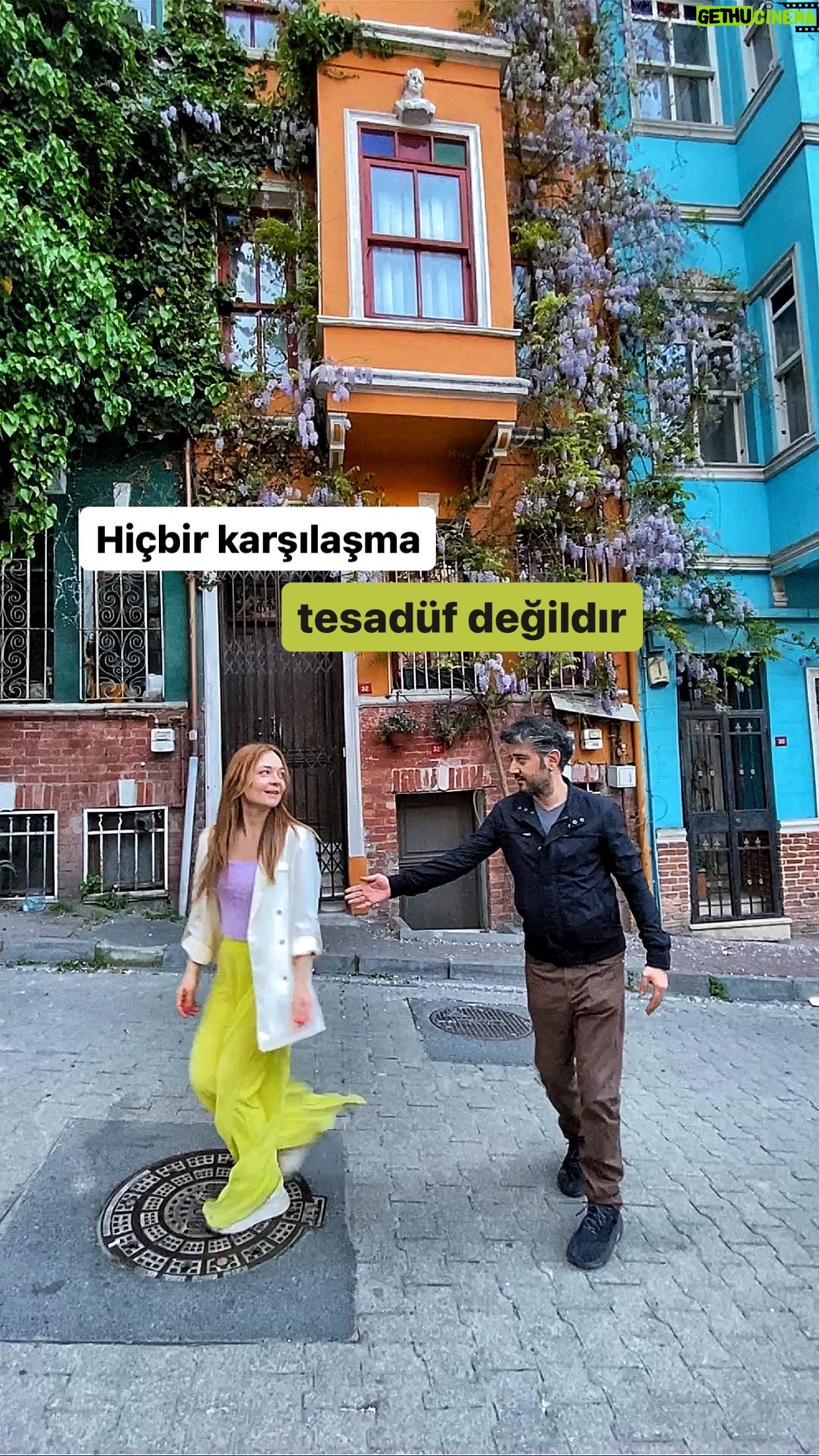Cihan Ercan - 5.2K Likes - Не смогла пройти мимо этого тренда потому что люди не встречаются случайно @chnercn ❤️🧿
Случайностей в жизни нет. Всё что происходит с нами, происходит в нужное время и в правильном месте. А вы как думаете?