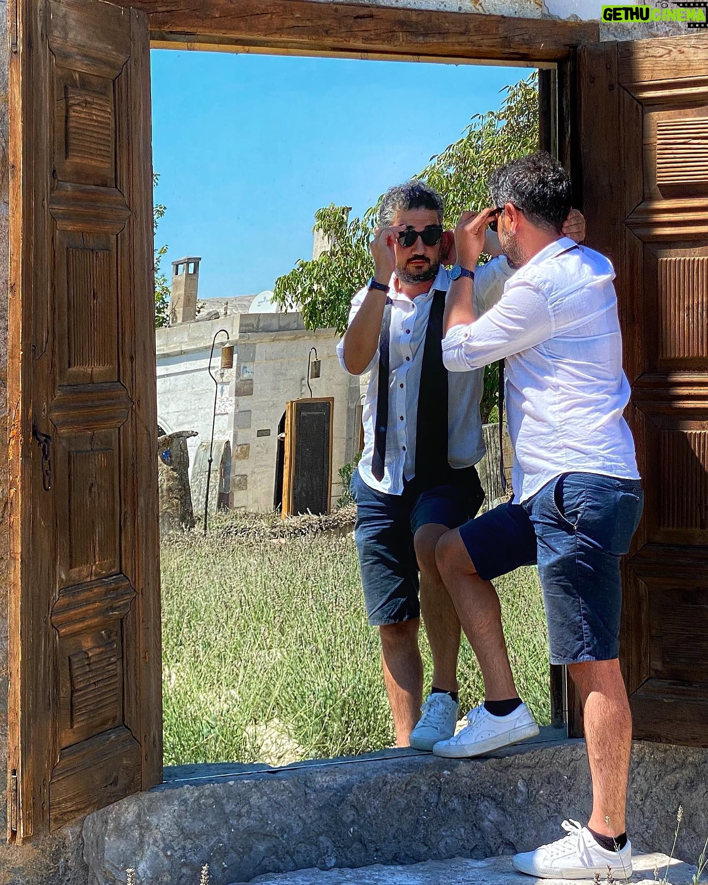 Cihan Ercan - 5.4K Likes - Sadece bir ikizler erkeği, kendi kendine el-ense çekebilir.. ♊️✌🏼