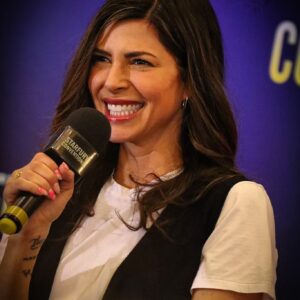 Cindy Sampson Instagram - Face hurts from laughing so much the last 3 days - thanks for another great weekend @starfuryevents 
Love all you peeps! #spnfamilyforever♥️ #crossroads8