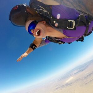 Claire Friesen Instagram - Falling from 15,000ft such an amazing experience, please take me back again soon! 🙏 @florerulleau @laughtonadam #skydiving #freefall #bucketlist #weekend #adrenaline #live #love #sky #fromabove #friends #happy