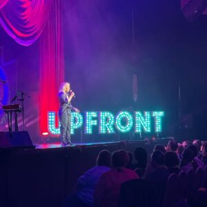 Claire Hooper Instagram - Thanks to @melbcomedyfestival’s Upfront for having me. 
Thanks to @thenikkibritton for capturing this graceful transition into physical comedy.