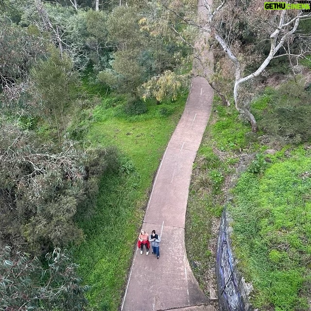 Claire Hooper - 114 Likes - When youāre trying to find your friendās pin on the map and it turns out theyāre on the bridge above you. Thanks for the photo, @sammyjcomedian