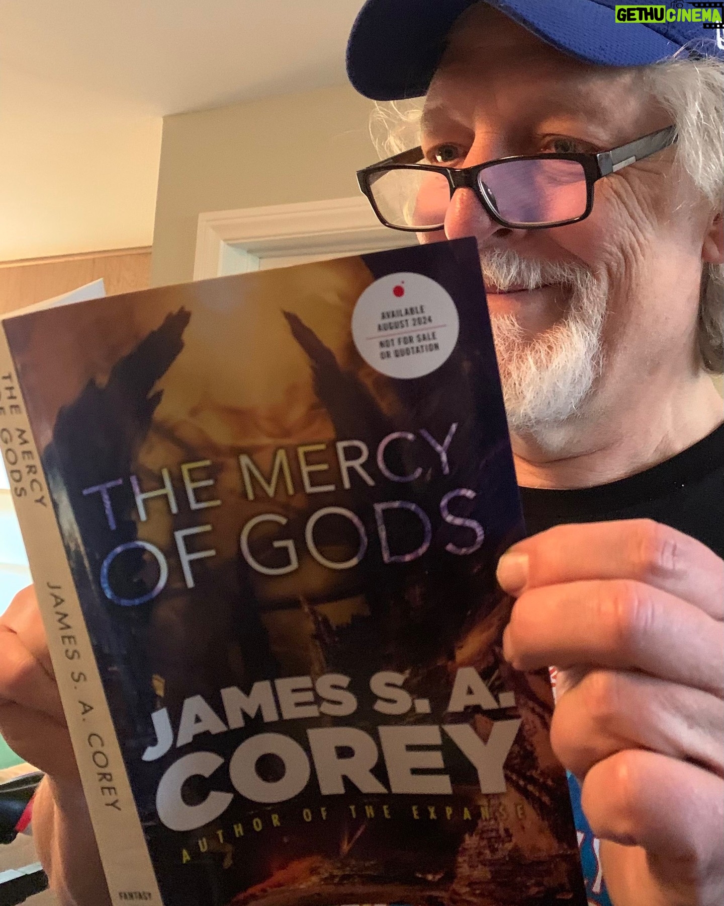 Clancy Brown - 3.3K Likes - OMG! An early Christmas 🎄Surprise!!! Thanks Ty! And of course, baby Jesus. 🙏