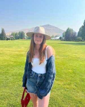 Clare Foley Instagram - Celebrating western style 🤠