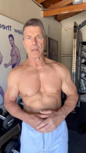 Clark Bartram Instagram - Attention men: I want to invite you to join me for my Masterclass tomorrow as my guest - Click the link in my bio to register for Free