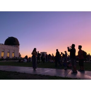 Claudia Black Instagram - Waiting for my favorite stars in Hollywood; the ones in the sky. There’s shitty traffic and then there’s the magic every day in LA when the sky fills with colours that take my breath away. Growing up on the east coast of Australia I watched many a sunrise. These west coast sunsets are like sky candy #nofilter