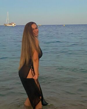 Claudia Iglesias Pérez Instagram - young and beautiful - Lana del Rey