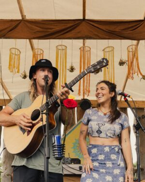 Claudine Langlois Instagram - THROWBACK ANATHAFEST 2023🌞
.
.
Juste parce qu’on m’a dit de jetter un coup d’oeil 👀 sur le instagram d’ @anathafest demain ! 
-
Just because I was told to check it out 👀 on @anathafest’s instagram tomorrow ! 

#festival #montreal #quebec #anathafest #festivalanatha