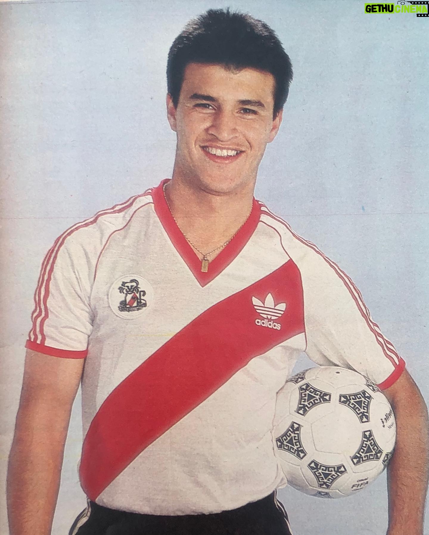 Claudio Borghi - 12K Likes - River 1988
📸 @elgraficoweb