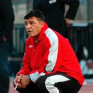 Claudio Borghi Instagram - 16 años del primer Campeonato con @colocolooficial ⚪️⚫️
Gracias a @tntsportscl  por las imágenes
