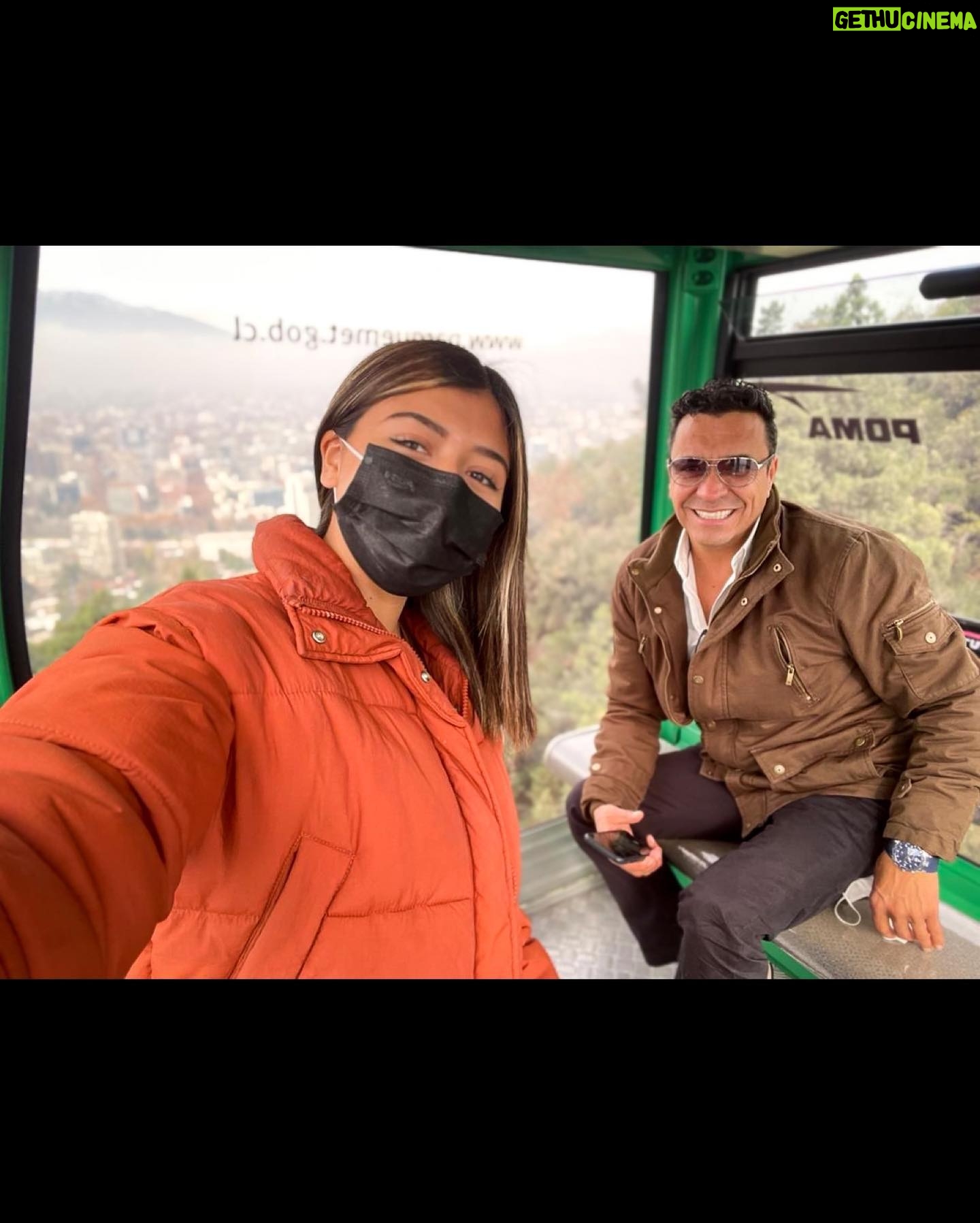 Claudio Palma - 10.3K Likes - Disfrutando con mi hija Javi este martes feriado, en el Museo de Bellas Artes y Teleférico de Santiago ✨.
.
#panorama #santiago #feriado #martes #chile #arte