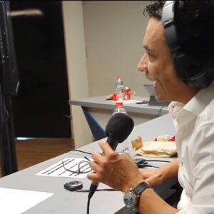 Claudio Palma Instagram - Yo fui auditor más que televidente desde muy pequeño. Crecí escuchando Emisoras AM. 
Tenía mi radio transistor, y agarraba señales de radios mendocinas , siempre atrapado por las voces. 
Quiero aprovechar de saludar a todos lo que día a día trabajan en este maravilloso mundo.
#diadeltrabajadorradial #radio #felizdia 🎙