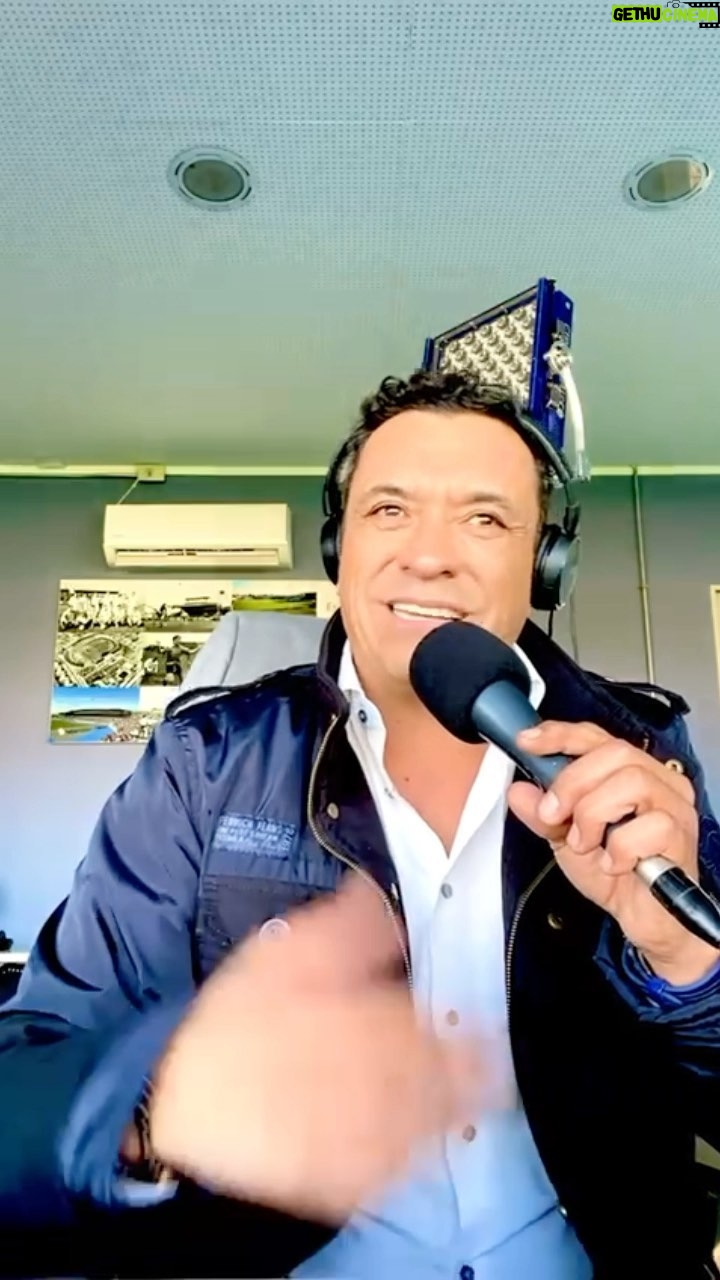Claudio Palma - 12.5K Likes - Y Así vivimos cada relato, con la energía en la cancha!. Les mando un abrazo de Gol!. Gracias por tanto cariño!.