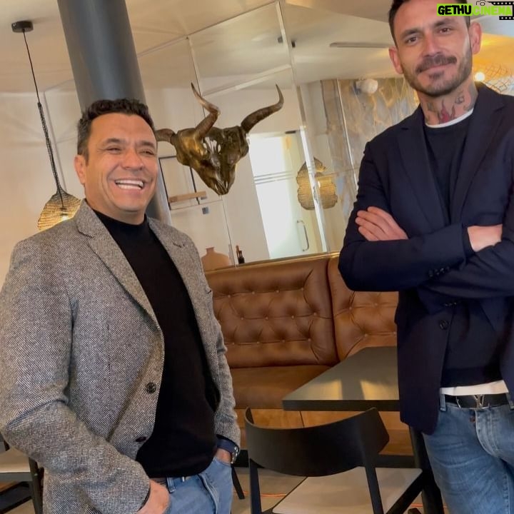 Claudio Palma - 3.1K Likes - Lo pase muy bien en esta entrevista con @pinigol9 , realmente fue un gusto!. #FueraDelArea #Anecdotas #futbol #deporte #motivacion #chile