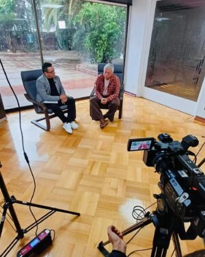 Claudio Palma Instagram - Como siempre muy grato conversar con el gran @carloscaszely ⚽️🇨🇱