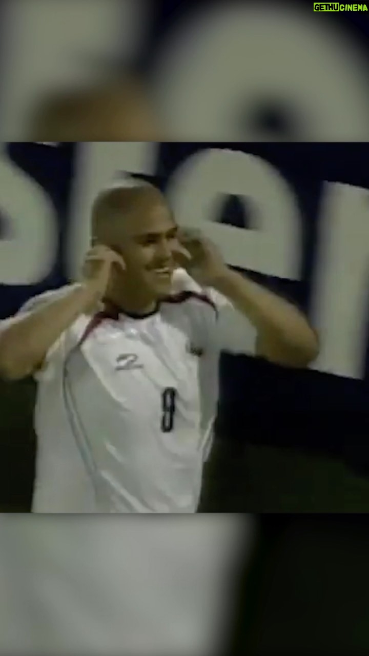 Claudio Palma - 2.4K Likes - El hombre venido del planeta Gol. 🪐⚽️ Spot del recuerdo previo a la Copa América Argentina 2011.