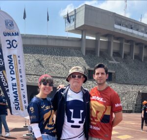 Claudio Roca Instagram - Domingo Familiar viendo al mejor equipo del universo @pumasmx