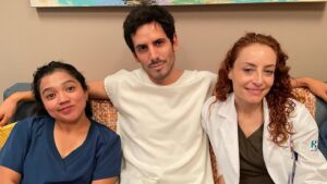 Claudio Roca Instagram - Gracias a todos por sus mensajes sobre Arturo, se siente muy bonito. Estoy muy agradecido con Arturo, y obviamente la mejor compañera @amoritarasgado y por supuesto @marimarvega . Y a la gente de azteca tan valiosa @el_garza80 @adrianortegae @marlene_tovar @anavedom y a mi direc Carlos Carrera,  genio.