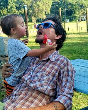 Clayne Crawford Instagram - Break time. 
Grandpa life   Farmlife = ❤
Follow @back40films !!!!!!
#cuprunithover