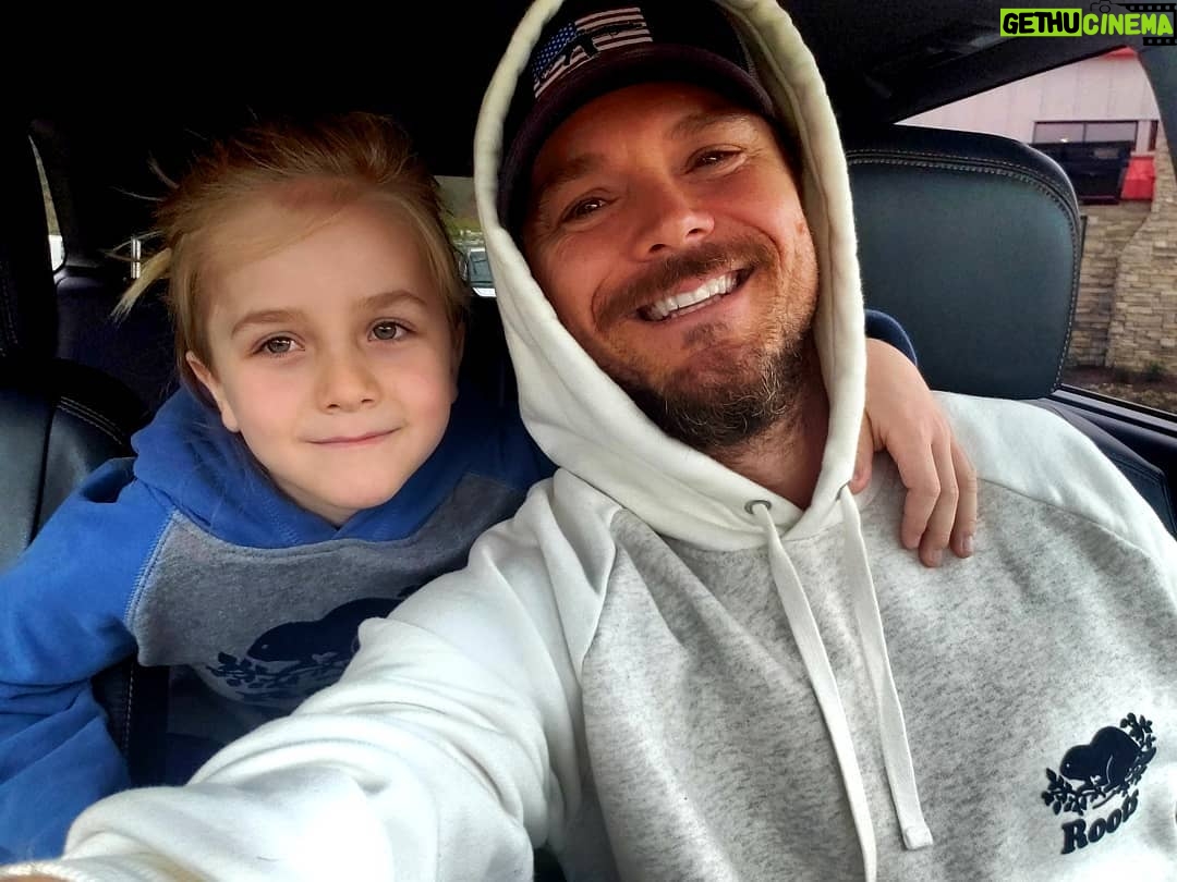 Clayne Crawford - 20.2K Likes - Happy Friday!
Thank you @roots, for your incredible generosity in Park City!! #theKillingofTwoLovers #gratitude #sundancefilmfestival #independentfilm