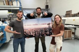 Clément Dumais Instagram - JEUX CONCOURS ! 🎁
Pour célébrer l'ouverture de notre shop photo (lien en bio), on vous fait gagner 2 tirages photos taille L ! (90x60cm)
▪
Pour participer c'est très simple :
- Like ce post.
- Follow @clement.htr et @paulrdb. 
- Tag 2 potes en commentaire.
- Augmente tes chances en partageant la photo en story !
▪
La photo de la grue est à gagner sur mon compte, une autre photo extraordinaire est à gagner sur le compte de @paulrdb (vous pouvez participer sur les 2 comptes !).

Les 2 tirages seront uniques car équipés de plaquettes d'authentification à l'arrière pour authentifier et numéroter les œuvres.

Tirage au sort Lundi 20 Juin 2022.

▪
📸 @paulrdb 
▪

#grue #paris #exploration #sunrise #crane #photography #ninjawarrior #climbing #bouldering #parkour #freeclimbing #architecture #explore #sport #hittheroad #escalade #grimpe #artdudeplacement #concret #fit #fitfam #teamshape #infiltration #urbex #roof #roofculture #gift #duo #skyscraper