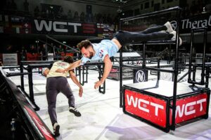 Clément Dumais Instagram - C'est le grand retour du World Chase Tag ! Ce soir 18h sur notre chaine Youtube !!

Ça fait 3 ans que vous le demandez, après 10 000 annulations, la nouvelle édition du championnat du monde de chat version pro débarque de nouveau à Londres! 

Une nouvelle équipe, des nouveaux joueurs, une structure améliorée, des athlètes surentrainés, bref le cocktail parfait pour taper mes meilleurs plongeons entre deux barres pour attraper mes adversaires !

Active le rappel et check bien la fin de la vidéo pour une énorme annonce en fin de vidéo !!! 👀
▪
Un énorme merci aux organisateurs du @worldchasetag pour toute l'énergie qu'ils mettent la dedans.
Big up à la team @marrerogang !
▪
📷 @danidevaux

#worldchasetag #wct #wct5 #londres #london #photography #ninjawarrior #climbing #bouldering #parkour #freeclimbing #worldchampion #explore #sport #hittheroad #escalade #grimpe #artdudeplacement #france #teamfrance #fit #fitfam #teamshape #infiltration #urbex #roof #roofculture #champion #worldchampion #chat