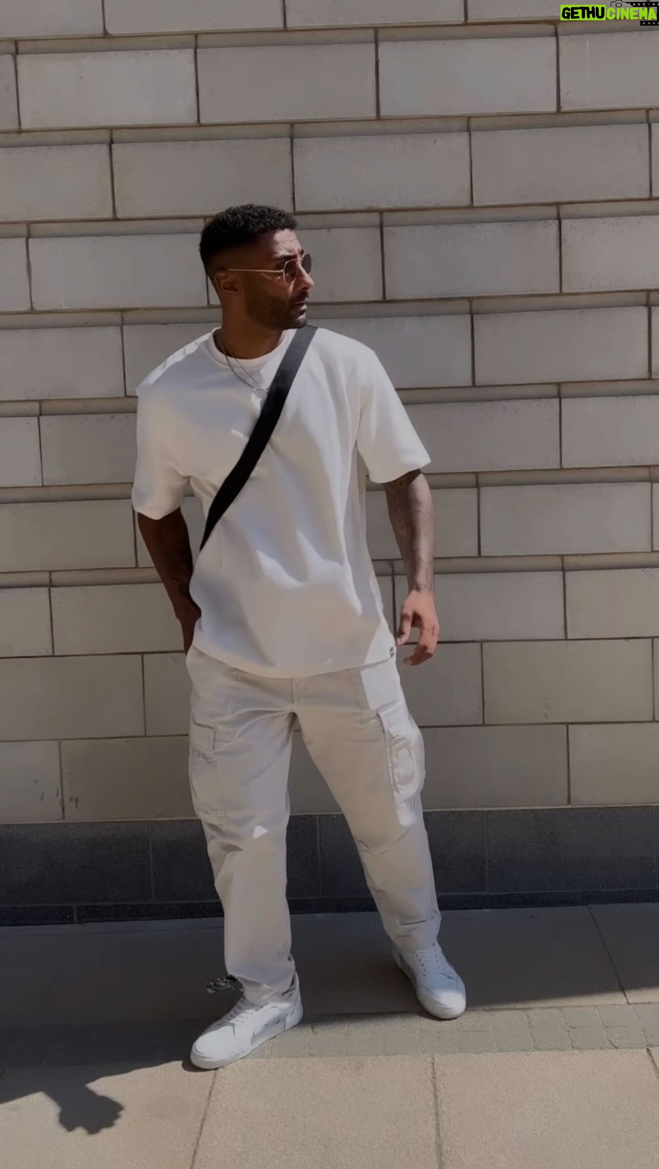 Clint Gordon - 1.1K Likes - F a heatwave.
#summer #fashion #lifestyle #mensfashion #contentcreator #menstyle