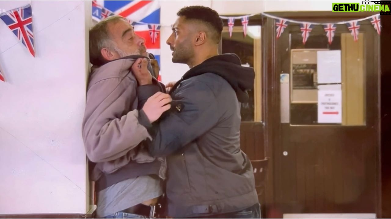 Clint Gordon - 2.8K Likes - A clip from last nights Corrie…Got into a tussle with the big man himself Kevin Webster 🙏🏾🙌🏾
#corrie #coronationstreet #itv #actor