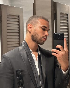 Clinton Moxam Instagram - Might change it up but never switching sides 🫶🏼