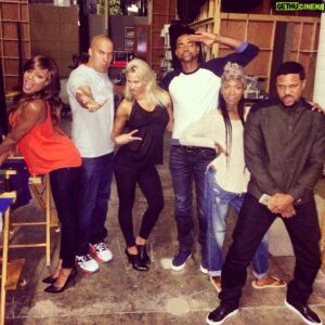Coby Bell Instagram - Throw back to last Thursday. I'm lucky to work with these fools @iamwendyraquel @iambdaniel @jayrellis @4everbrandy @hozea @iamlaurenlondon (wasn't on set)