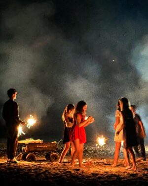 Coco Christo Instagram - Hawaii dump! Happy new years! 🌠