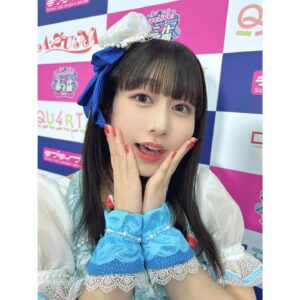 Coco Hayashi Instagram - 🌈🎙️🔥
．
2024.03.09(sat.)〜03.10(sun.)
LoveLive! Series Presents ユニット甲子園 2024
ありがとうございました！
．
A・ZU・NAとしてパフォーマンスするのは、5月のにじたび！東京公演ぶりでした！🌈✨️
⁡
私は、「Blue!」を初めて歌わせていただきました！
いかがでしたか？🫧
皆様の元へ、キラキラ光るシャボン玉の泡が飛んでいく幻想的な様子をみて、
もっともっと、A・ZU・NAとして
ニジガクのメンバーとして
せつ菜とともに見たい景色があると改めて思いました！
⁡
A・ZU・NAにも虹ヶ咲にも
皆様に聴いていただきたい楽曲が
まだまだたくさんあります。
⁡
これからも"七変化"の魅力で
皆様を虜にできるよう、頑張りますっ！
．
ユニット"甲子園"ということで
一体どうやって他のユニットと競い合うのか…と思っていましたが、"競い合う"のではなく、互いに切磋琢磨し合い、ラブライブ！シリーズの一員として手を取り合い、よりよいライブを作ってゆくということなのだと、ライブを通して実感しました！
⁡
これもまた、青春。
この輝きが、トキメキ。
⁡
スクールアイドルっていいですね…！
⁡
皆さんのパフォーマンスがほんっとうに眩しくて、私はラブライブ！シリーズが好きだなぁと思ったし、
私があの日、焦がれ続けた光に手を伸ばしたときから、全てが始まっていたんだなぁと感慨深くなりました。
⁡
またこうして、ラブライブ！シリーズのイベントがあったらいいな。
⁡
そのときまで、また一歩ずつ頑張らないとですね！せつ菜さん！🎙️🔥
⁡
改めまして、
会場に足を運んでくださった皆様、
配信で応援してくださった皆様、
ありがとうございました！
．
．
#ユニット甲子園Day1
#ユニット甲子園Day2
#lovelive #虹ヶ咲