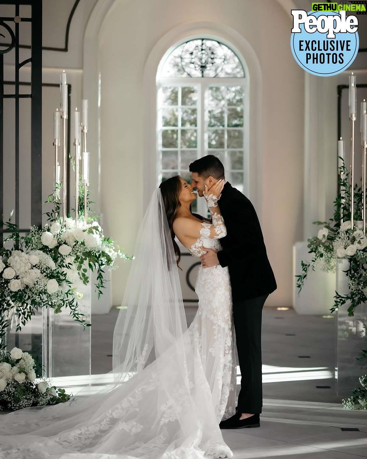 Cody Calafiore - 44.5K Likes - Big Brother alum Cody Calafiore, 33, tied the knot with longtime love Cristie Laratta.
“We had an incredible time. It was the best day of our lives,” Calafiore tells PEOPLE, saying their vision for their big day came together just as they hoped.
Tap the link in bio for more pics. 📷: @heatherpaulinephotography