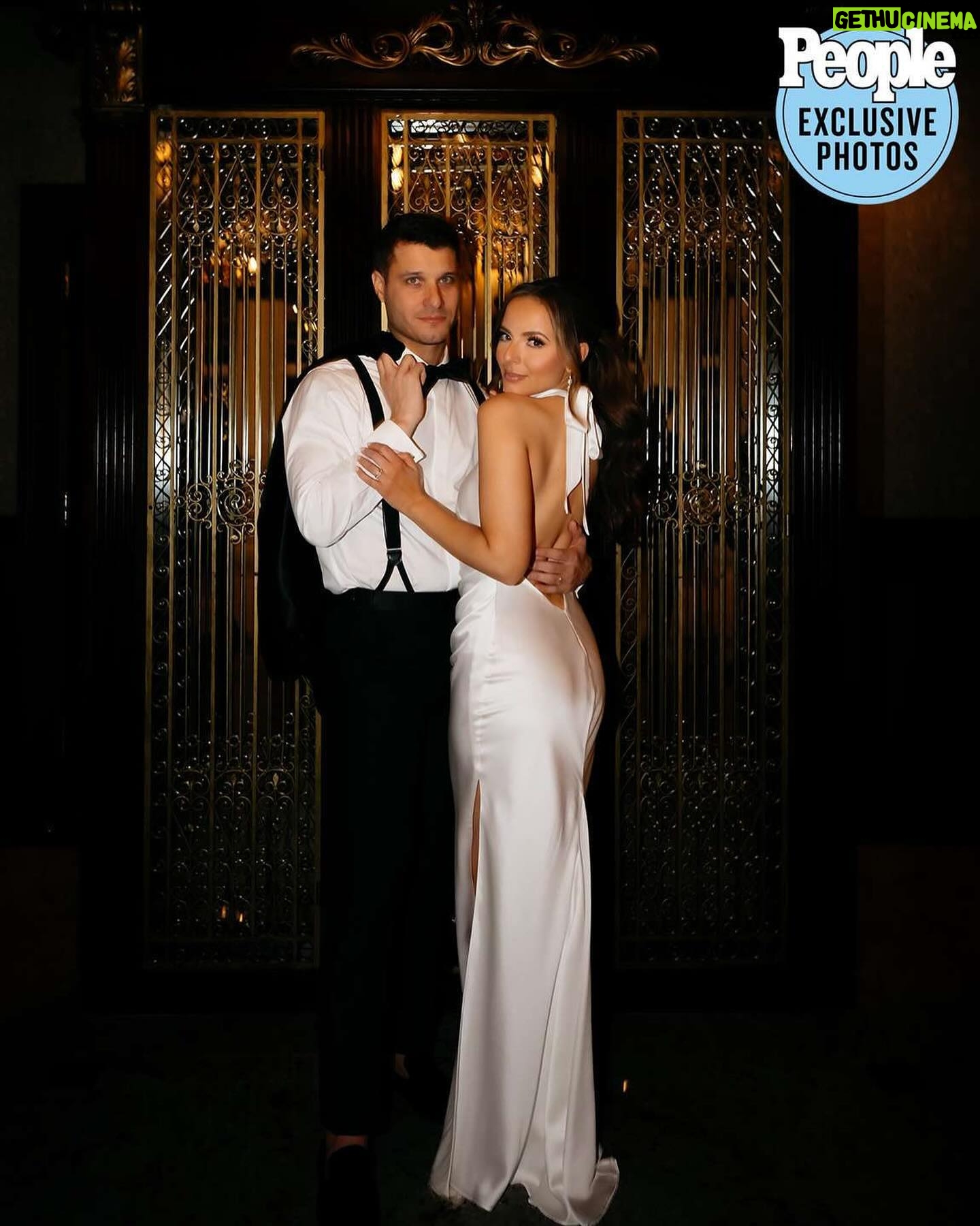 Cody Calafiore - 44.5K Likes - Big Brother alum Cody Calafiore, 33, tied the knot with longtime love Cristie Laratta.
“We had an incredible time. It was the best day of our lives,” Calafiore tells PEOPLE, saying their vision for their big day came together just as they hoped.
Tap the link in bio for more pics. 📷: @heatherpaulinephotography